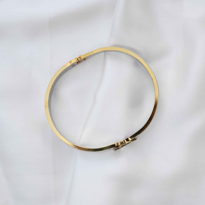 Signature Bracelet in White DN2118 - TUZZUT Qatar Online Shopping