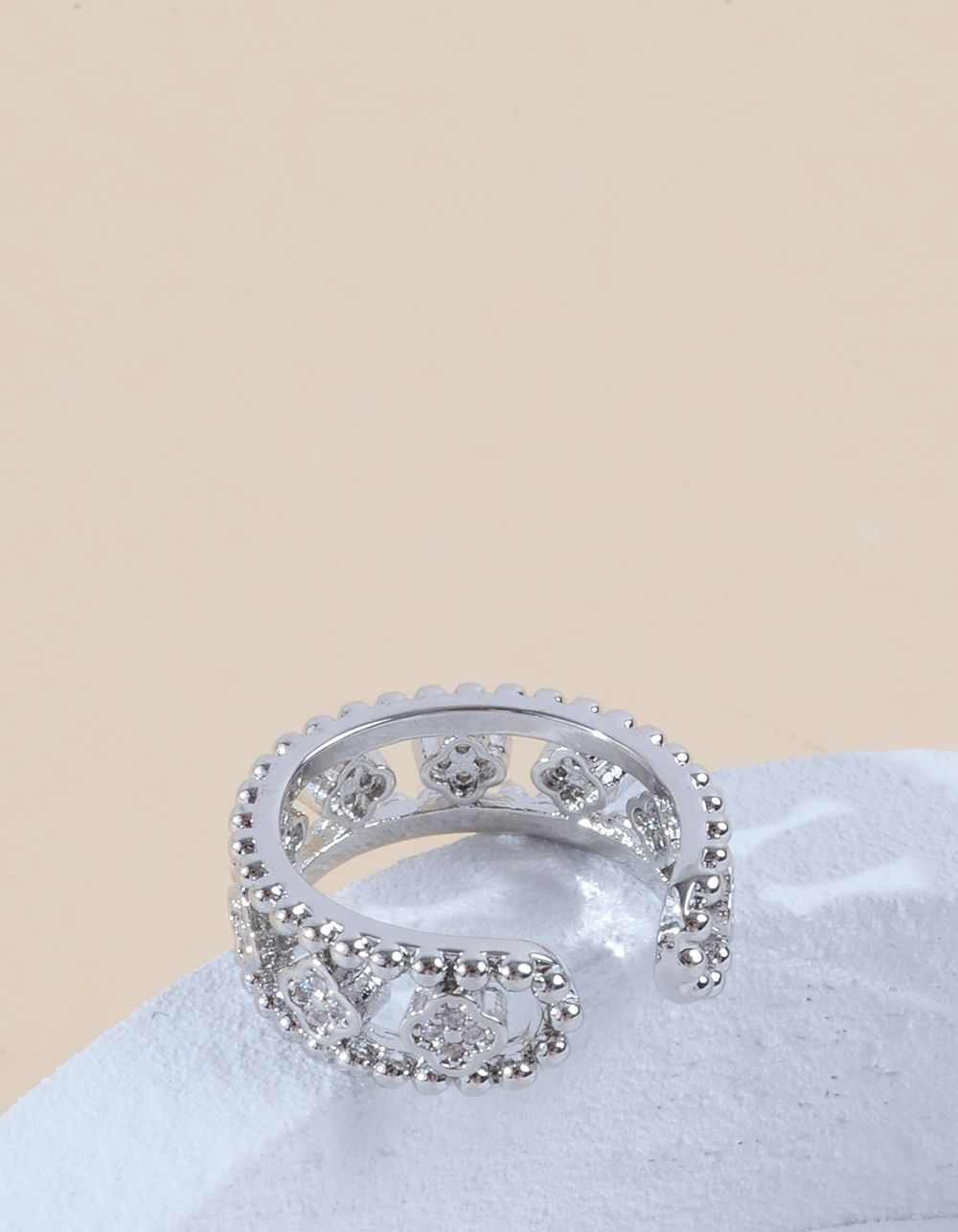 Clover Band Ring Cuff FR600 Clover Band Ring Cuff FR600