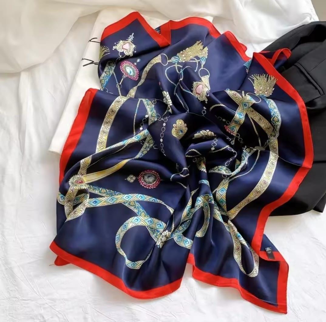 Luxury Silk Square Scarf S1273806