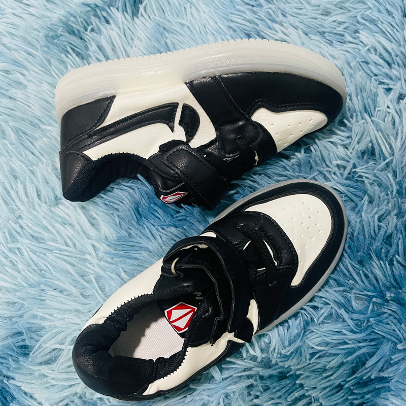 Children's Fashion Luminous Sneakers LED Flashing Shoes
 3038236 - TUZZUT Qatar Online Shopping