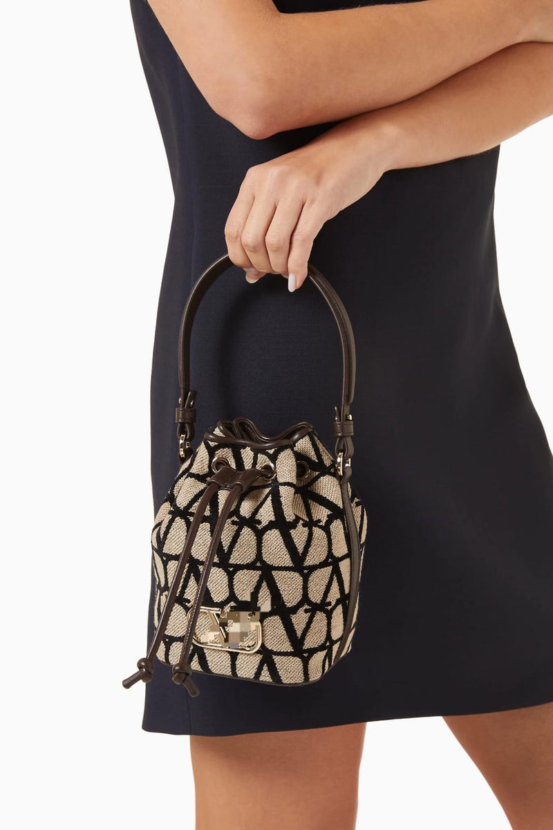 Luxury Mini Signature Bucket Bag V2359 - TUZZUT Qatar Online Shopping