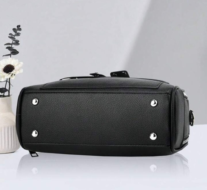 Large Capacity Multi-Pockets Leather Crossbody Bag B815 - TUZZUT Qatar Online Shopping