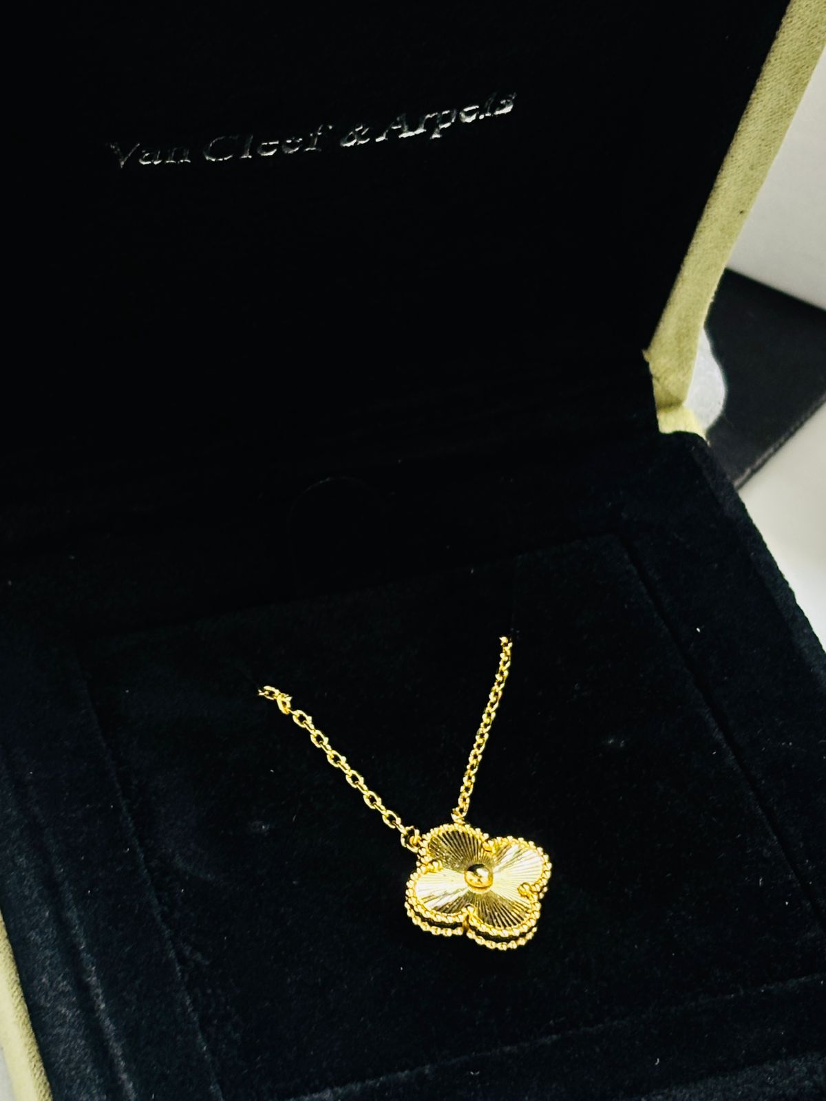 Womens Luxury Fashion Necklace S02101 Womens Luxury Fashion Necklace S02101