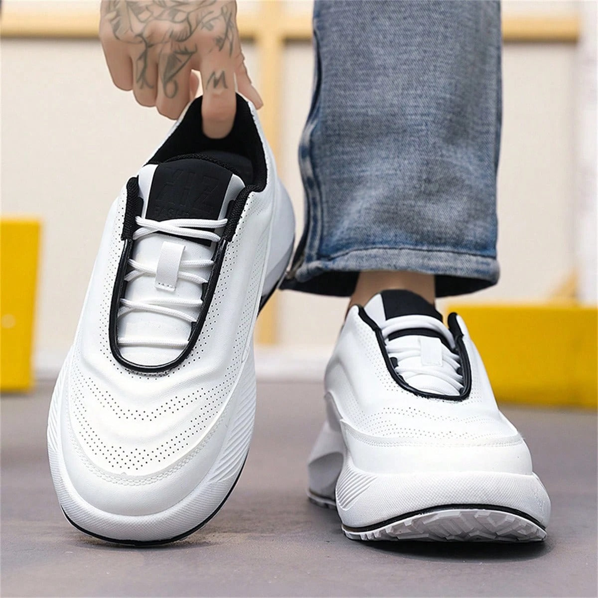Thick Soled Height Boosting Athletic White Shoes 686 Thick Soled Height Boosting Athletic White Shoes 686