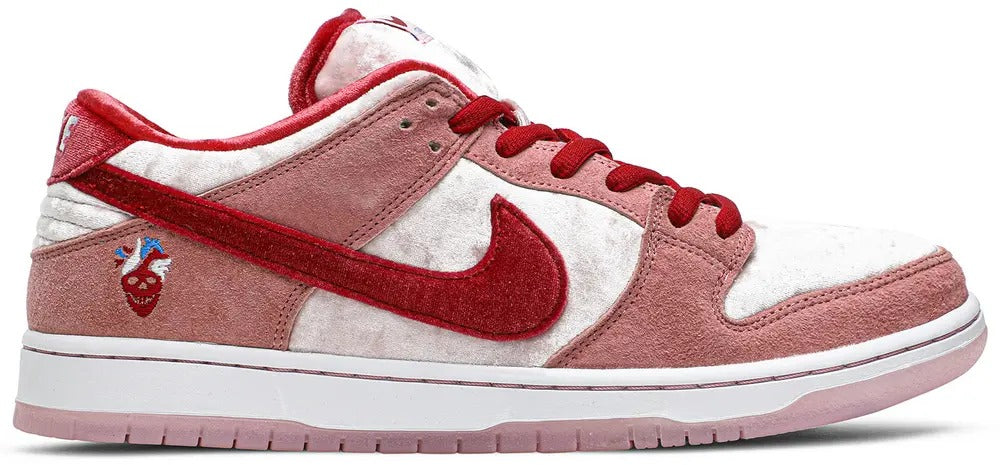 Valentine's Strange Love Skateboard Sneakers CT2552 Valentine's Strange Love Skateboard Sneakers CT2552