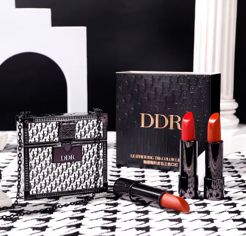 Black Bag Lipstick Kit 504179 - TUZZUT Qatar Online Shopping