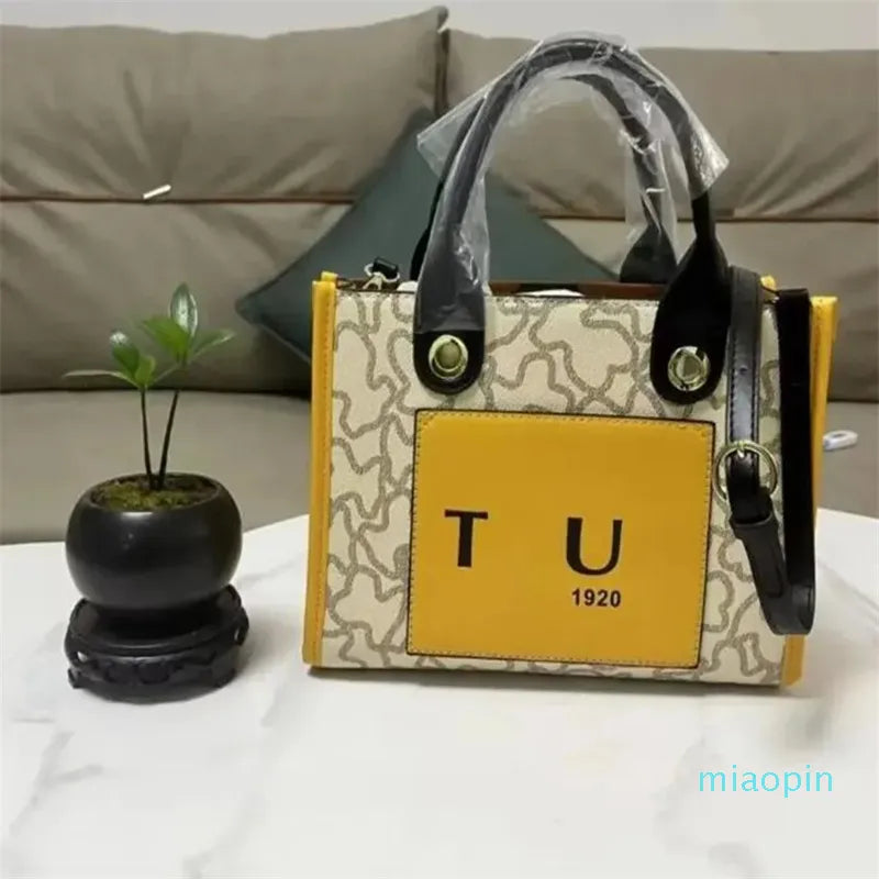 Handbag with faux leather texture and print design B-367942 Handbag with faux leather texture and print design B-367942