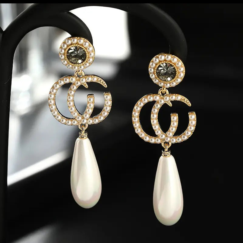 Pearl Earrings Letter Style For Women's - Tuzzut.com Qatar Online Shopping