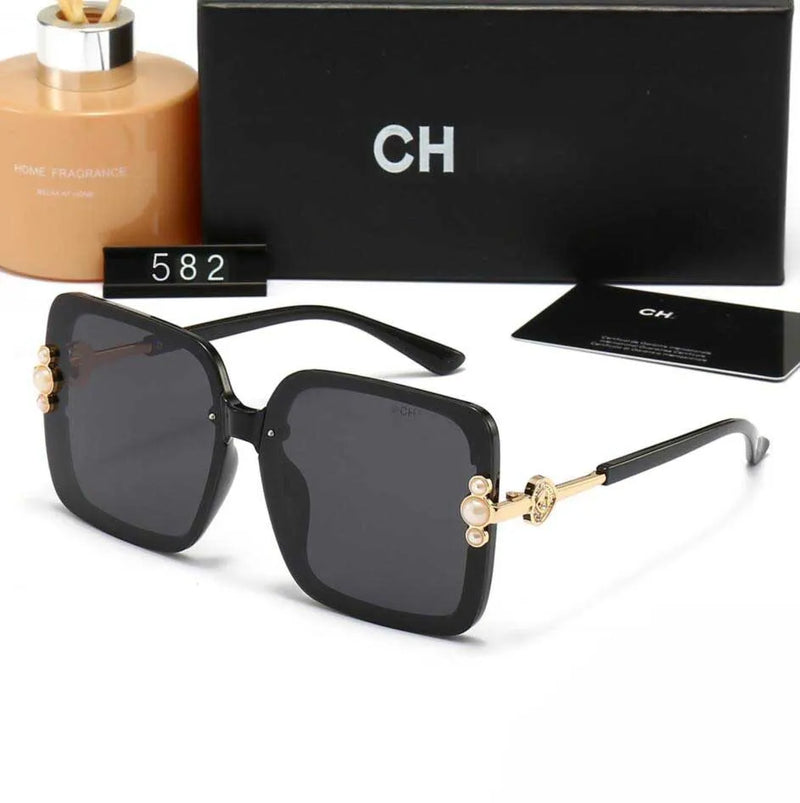 Stylish Lightweight Sunglasses S9002 - TUZZUT Qatar Online Shopping