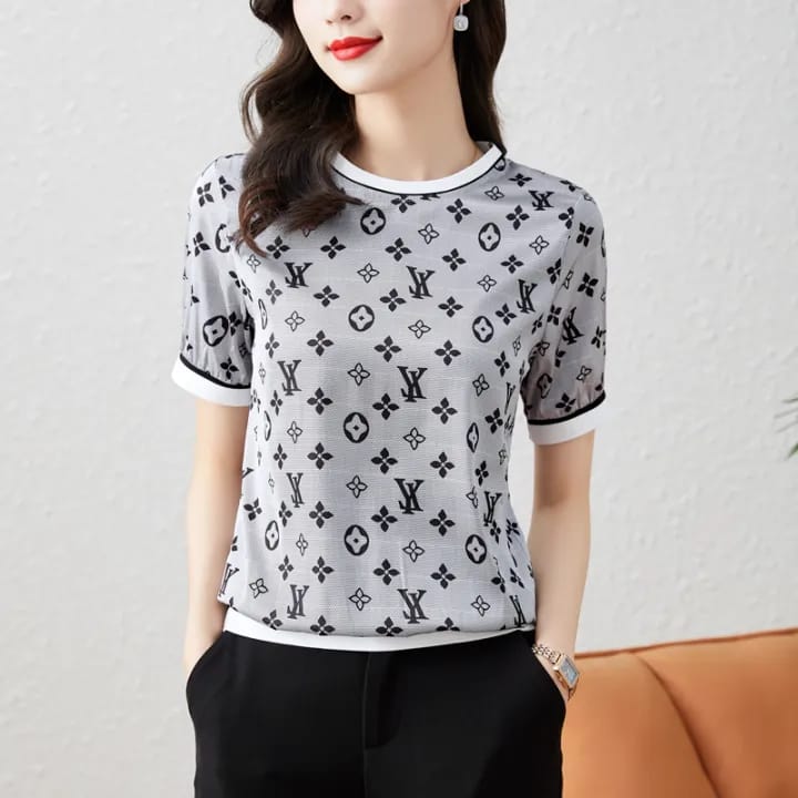 Women's Top Short-sleeved T-shirt 536531 Women's Top Short-sleeved T-shirt 536531