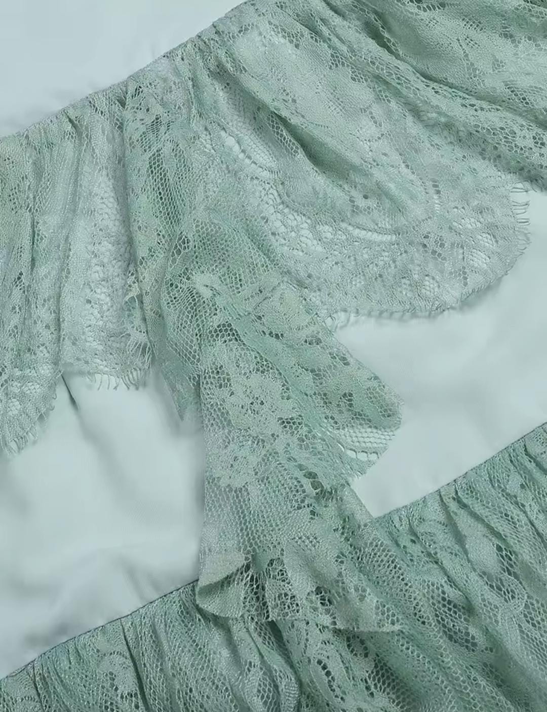 Women's Fordeal - Elegant Green V-Neck Lace Panel Dress S5146241 Women's Fordeal - Elegant Green V-Neck Lace Panel Dress S5146241