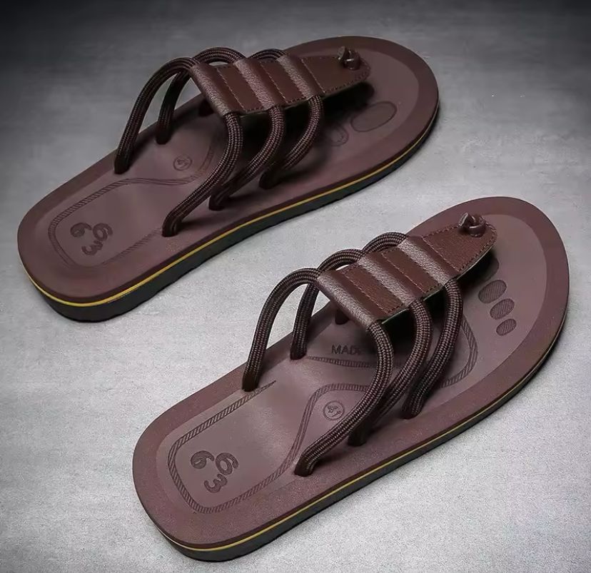 Versatile Casual Men's Slippers Soft Bottom Outer Wear Non-Slip Wearable363942 (42) Versatile Casual Men's Slippers Soft Bottom Outer Wear Non-Slip Wearable363942 (42)