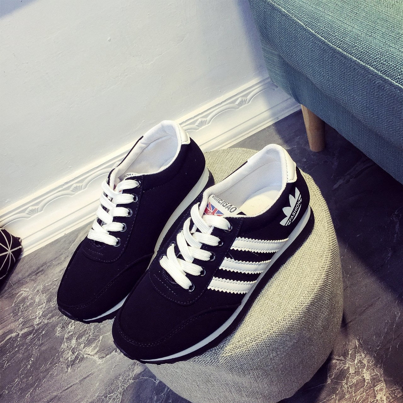 Women's Fashion Sneaker 335989 Women's Fashion Sneaker 335989