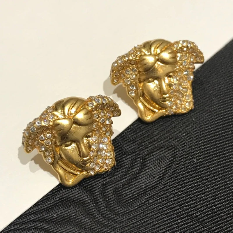 Diamond Head Stud Earrings DN2081 - TUZZUT Qatar Online Shopping