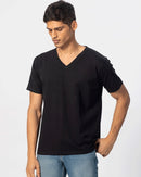Men's Eversoft Cotton V-Neck T-Shirt Stay Tucked  S4729110 - TUZZUT Qatar Online Shopping