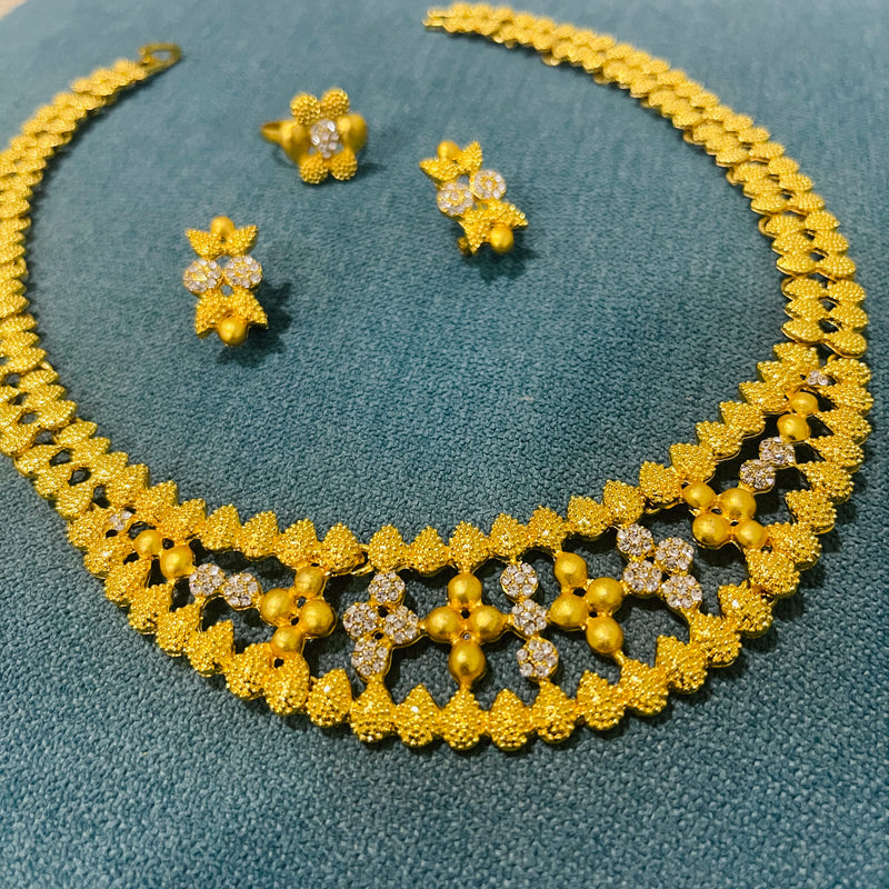 Indian Gold Colour Necklace Set For Women S4874127 - TUZZUT Qatar Online Shopping