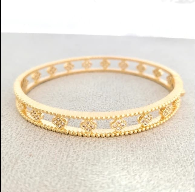 Luxury Zircon Star Bracelet X723120 Luxury Zircon Star Bracelet X723120