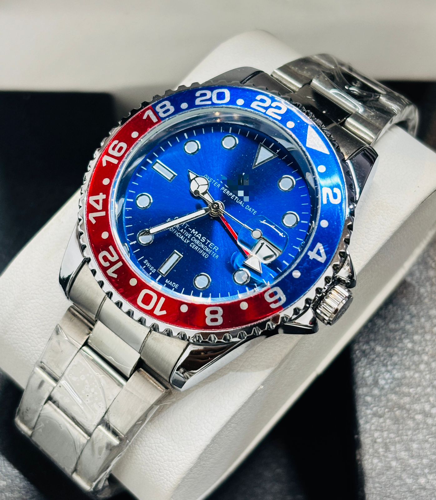 Men's Stylish Stainless Silver Watch W9923 Men's Stylish Stainless Silver Watch W9923