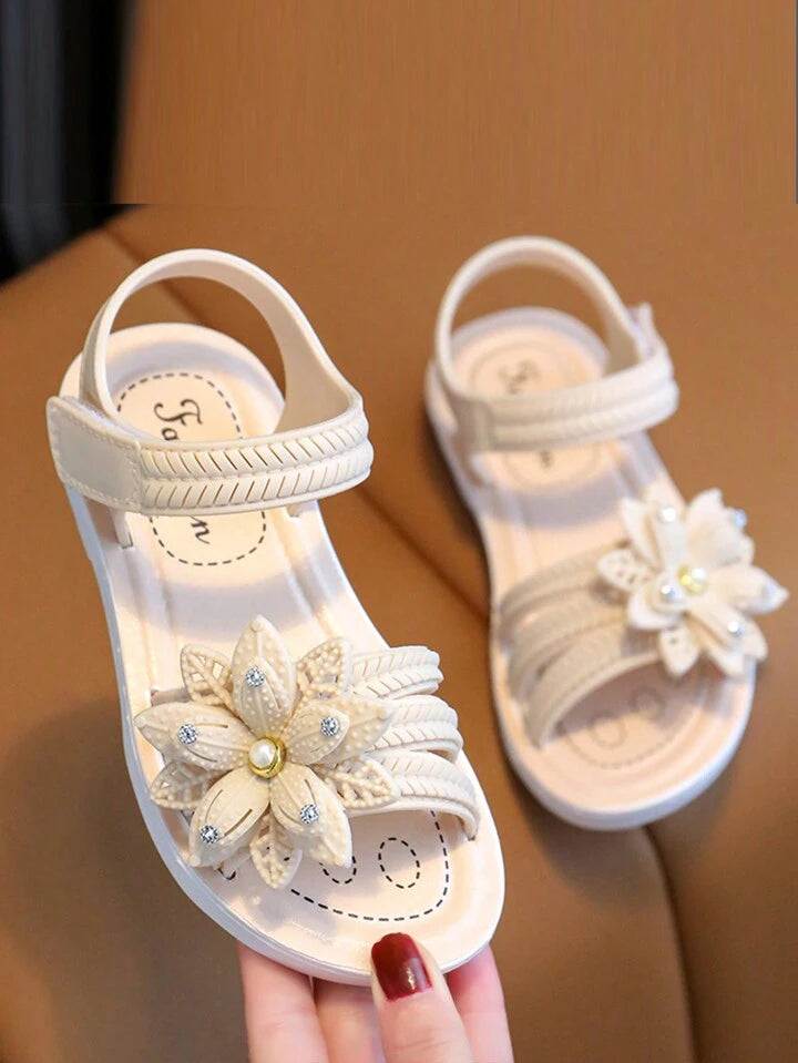 1pair Children Flower Design Sandals 1592945 - TUZZUT Qatar Online Shopping