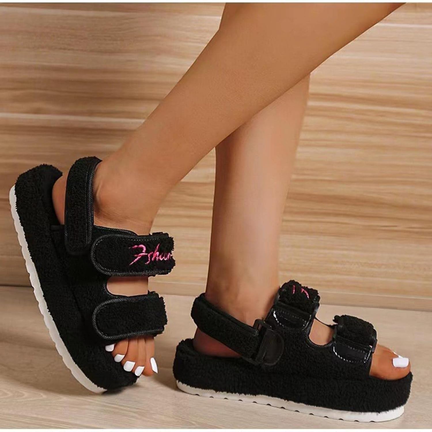 Fashionable Women's Slippers 290574