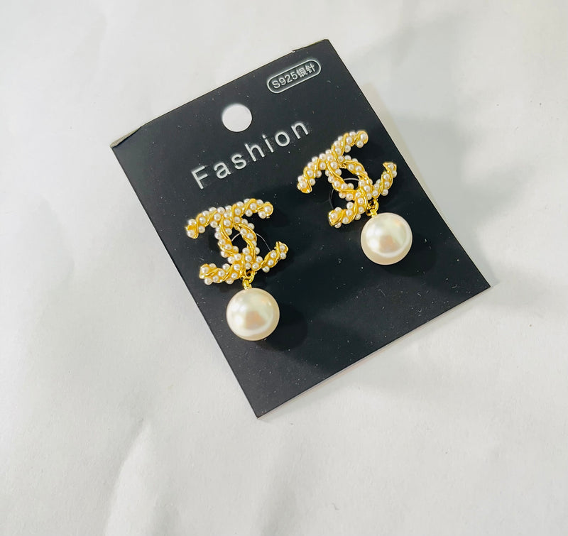 Women Fashion Elegant Pearl Earrings S2759995 - TUZZUT Qatar Online Shopping