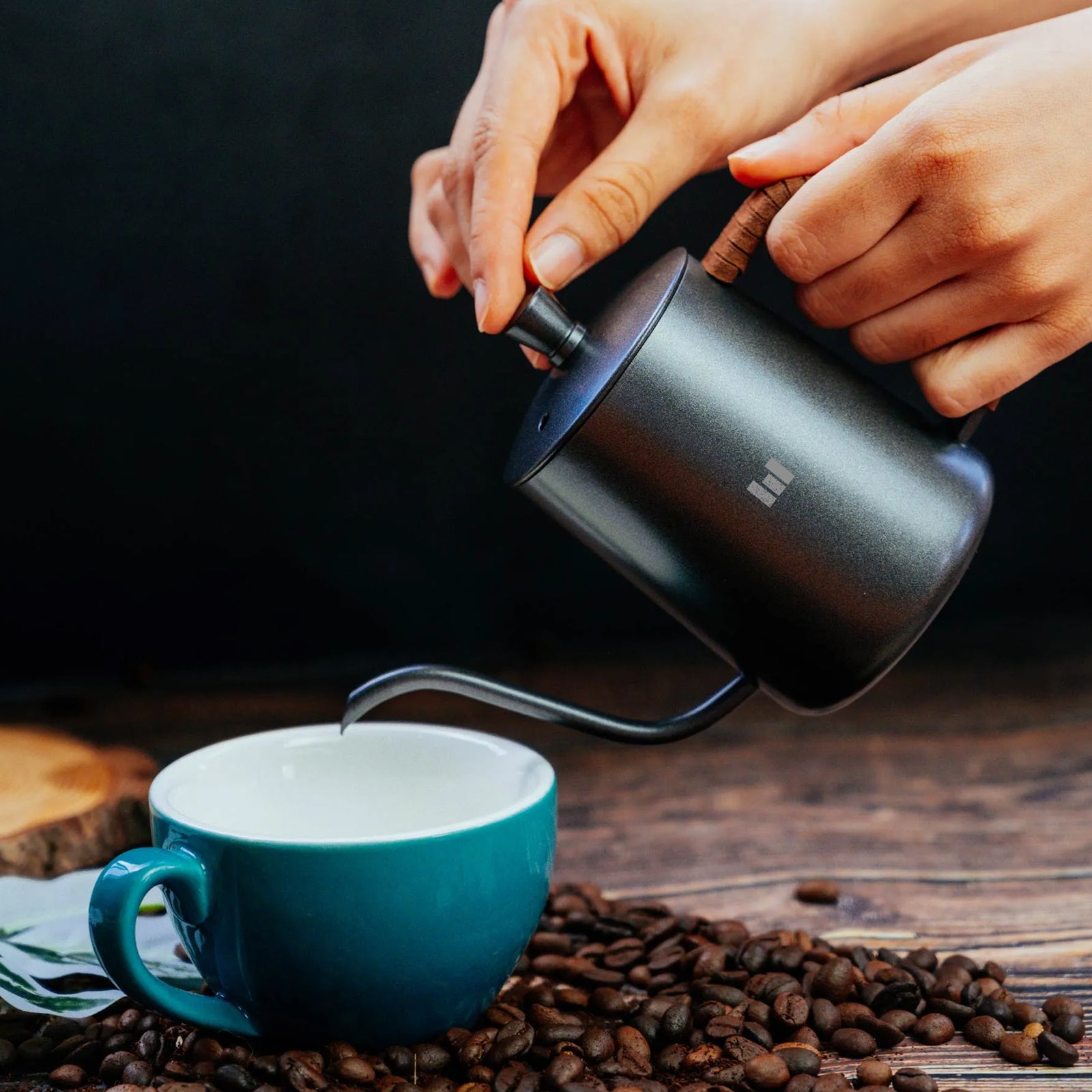 Macnoa MacPour Goosneck Coffee Pitcher Macnoa MacPour Goosneck Coffee Pitcher