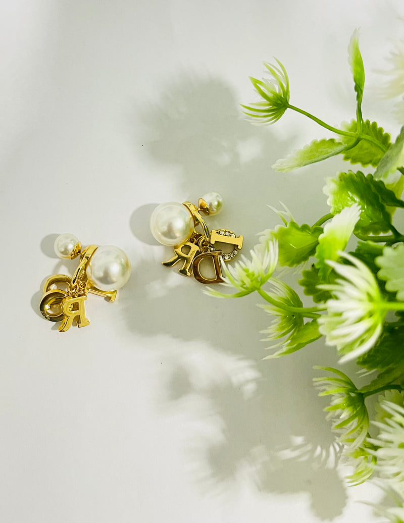 Alphabet Earrings Women's Luxury Gold Color Pearl Stud Earrings S1047192 - TUZZUT Qatar Online Shopping