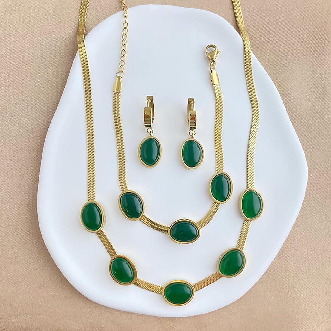 Emerald Green Center Stone Earring Bracelet Necklace Jewelry Set B-253272 Emerald Green Center Stone Earring Bracelet Necklace Jewelry Set B-253272