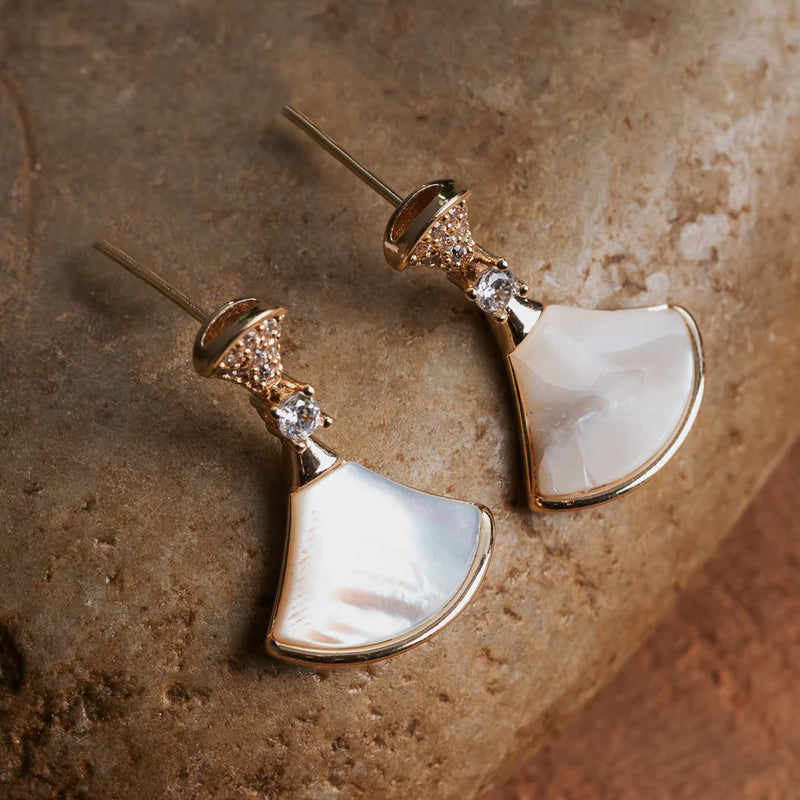 Heaven Zircon and Shell Earrings ER52 - TUZZUT Qatar Online Shopping