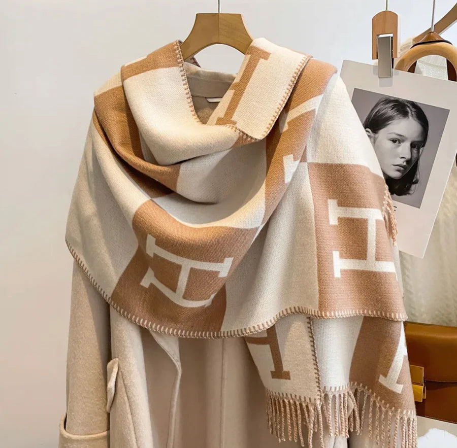 Designer Wool Scarf S4772183 Designer Wool Scarf S4772183