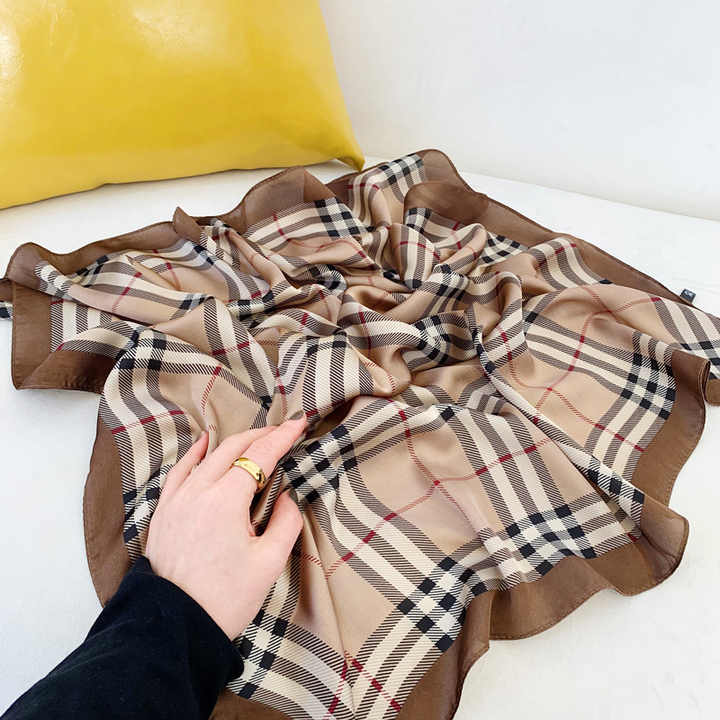 Silk Scarf Digital Printing Square 67*67 For Women S3178543
