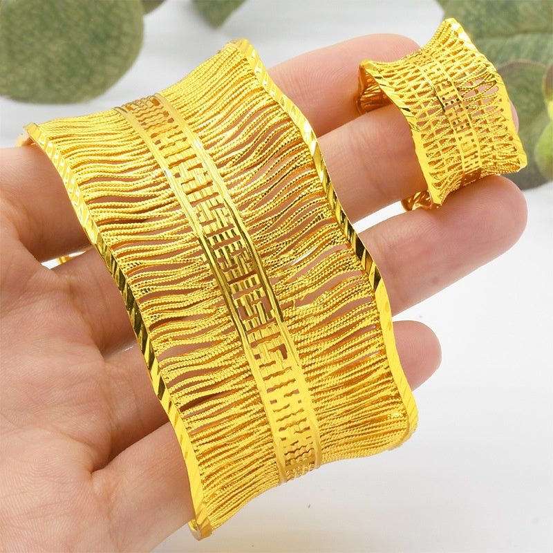 Luxury Cuff Bracelet With Matching Ring X4940110 - TUZZUT Qatar Online Shopping