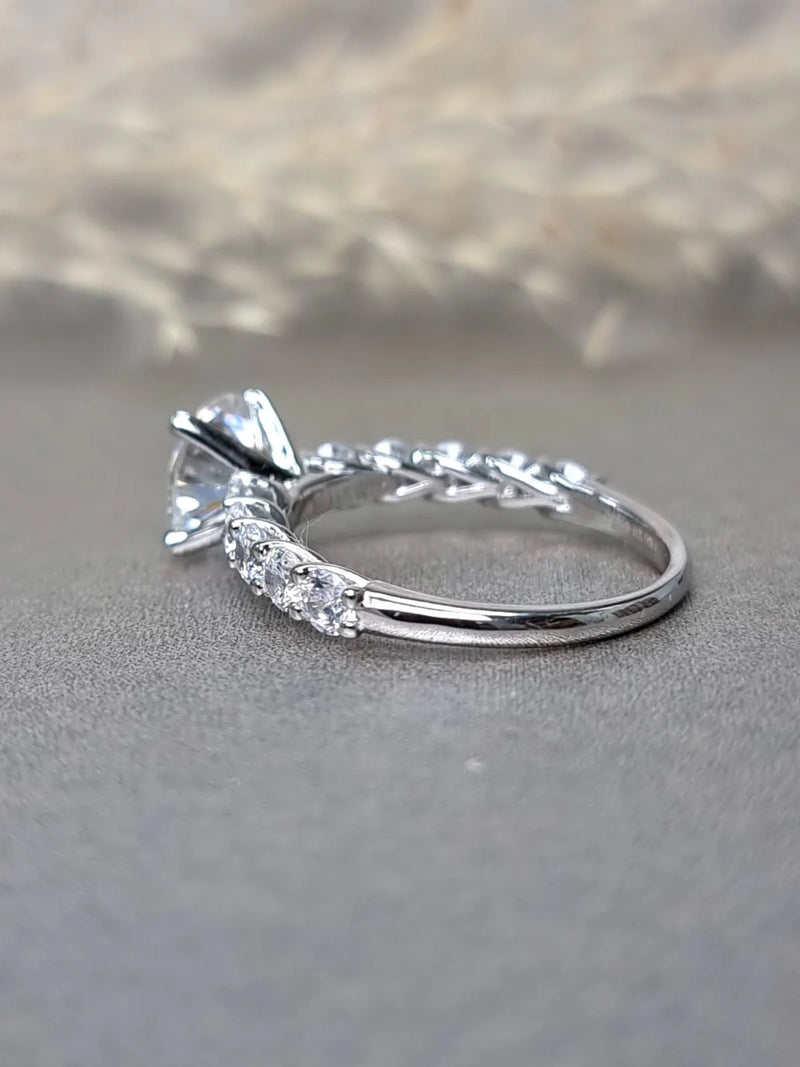 Daimond With Side Stone Ring FR33 - TUZZUT Qatar Online Shopping