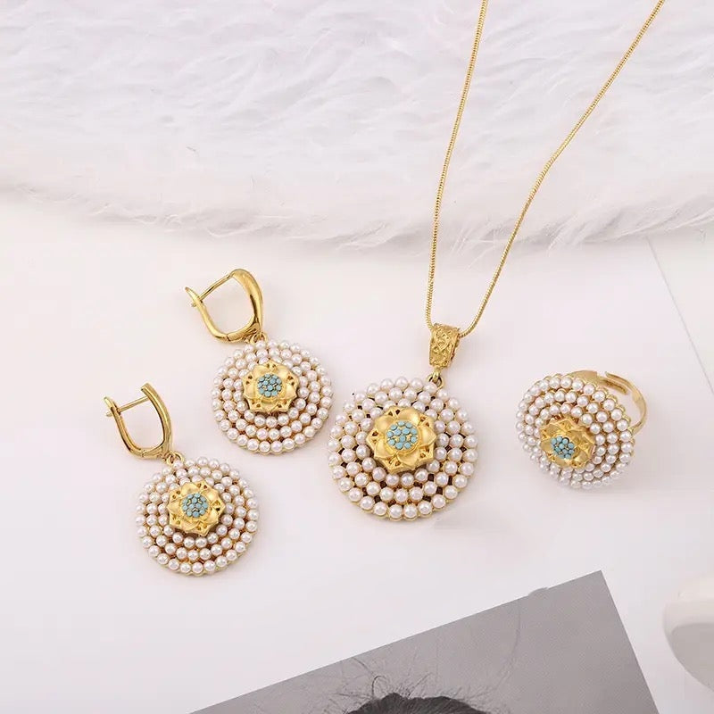 Women Fashion Gold Necklace Earring Set S4674502 - TUZZUT Qatar Online Shopping