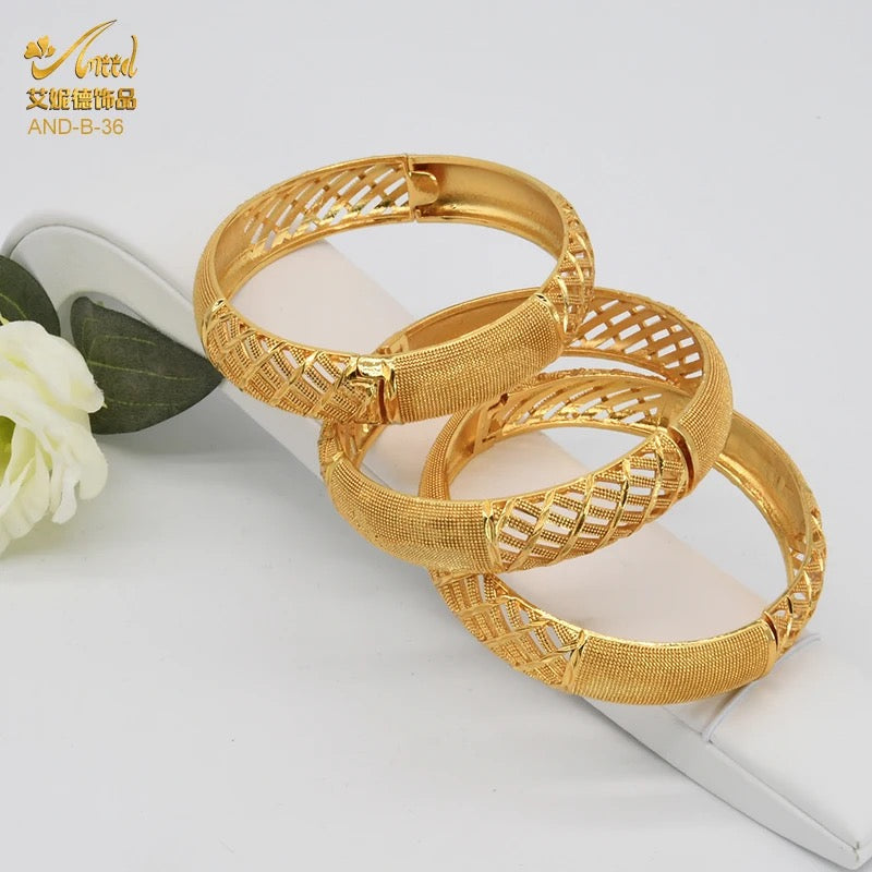 1pc Gold Color Bracelet Bangle For Women - Tuzzut.com Qatar Online Shopping