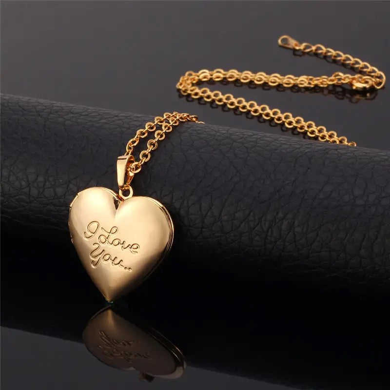 Love Heart Photo Locket Necklace - Tuzzut.com Qatar Online Shopping