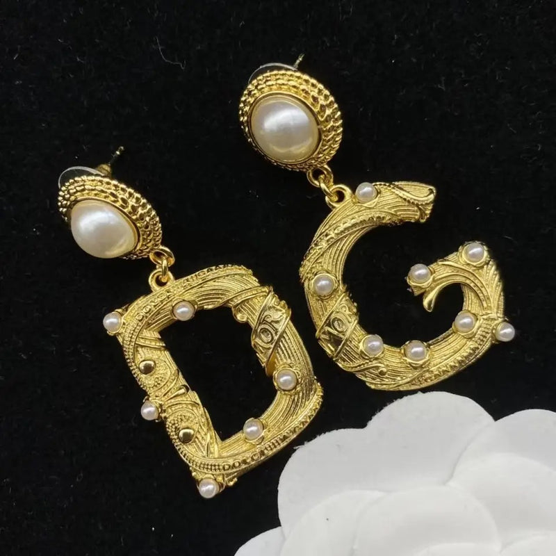 Alphabet Earrings Women's Luxury Gold Earrings Personality Design Sense Simple Earrings Ed - Tuzzut.com Qatar Online Shopping