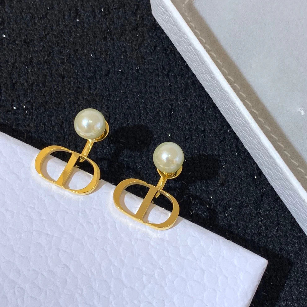 Classic Pearl Earrings PE91 Classic Pearl Earrings PE91
