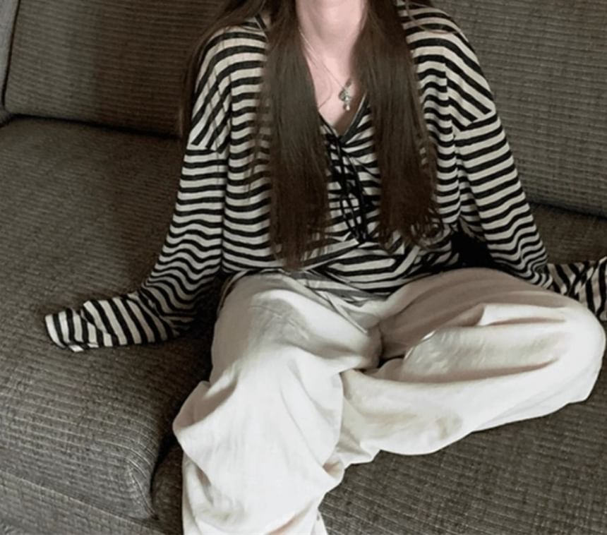 Women's Black Stripe Loose Long Sleeve T-Shirt 589377 Women's Black Stripe Loose Long Sleeve T-Shirt 589377