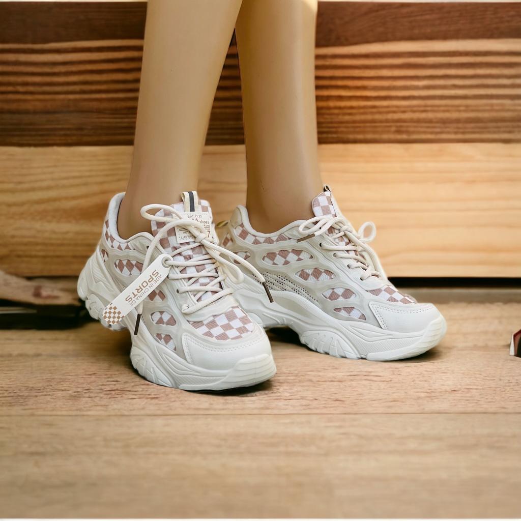 Women's High Soled Sneaker Fashion Casual Shoe L83-2 W/B Women's High Soled Sneaker Fashion Casual Shoe L83-2 W/B
