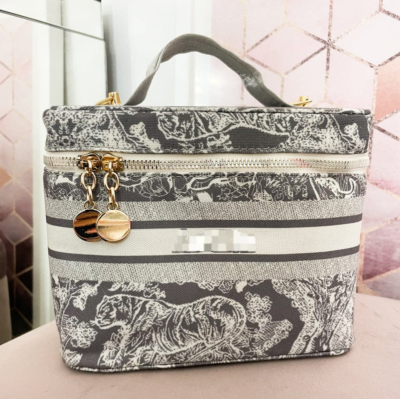 Personalised Vanity Bag S4963604 - Tuzzut.com Qatar Online Shopping