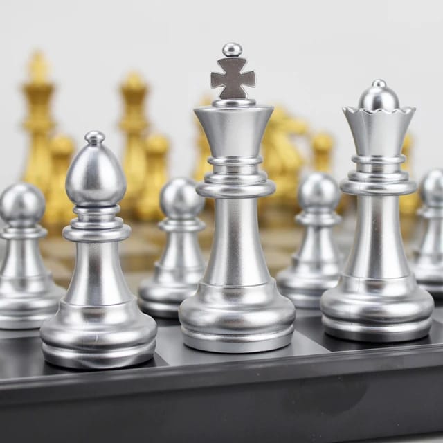 High-end Portable Magnetic Folding Gold and Silver Training Chess High-end Portable Magnetic Folding Gold and Silver Training Chess