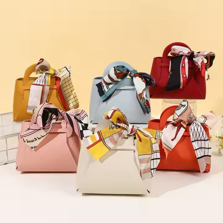 10 pcs Creative Leather Gifts Box with Ribbon Handbag Shape Candy Bag for Wedding Birthday Party 10 pcs Creative Leather Gifts Box with Ribbon Handbag Shape Candy Bag for Wedding Birthday Party