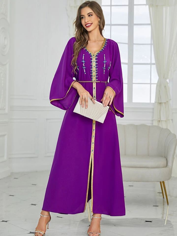 Rhinestone Embroidered Trim Slit Hem Belted Kaftan L X4502621 - TUZZUT Qatar Online Shopping