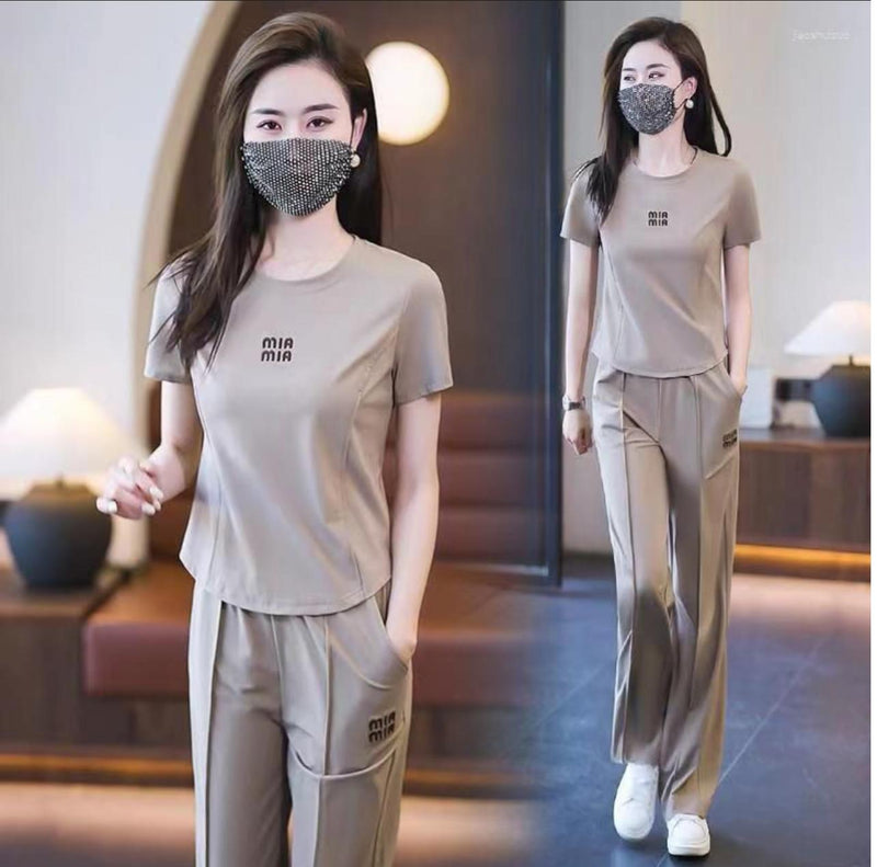 New Fashion Sports Wear Suit Female B-106669 - TUZZUT Qatar Online Shopping