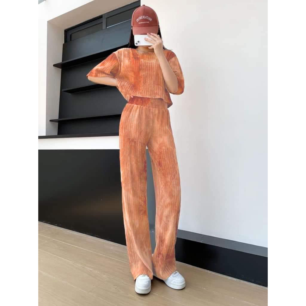 Women's Colourful Summer Lycra Co-ord 2 Pcs Set Women's Colourful Summer Lycra Co-ord 2 Pcs Set