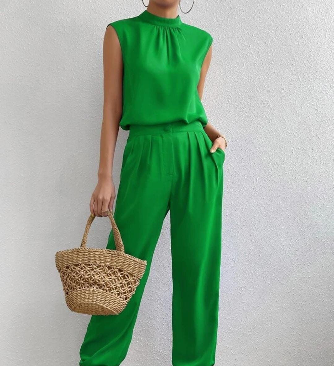 Solid Mock Neck Keyhole Back Sleeveless Blouse & Slant Pocket Pants XL 34248 Solid Mock Neck Keyhole Back Sleeveless Blouse & Slant Pocket Pants XL 34248