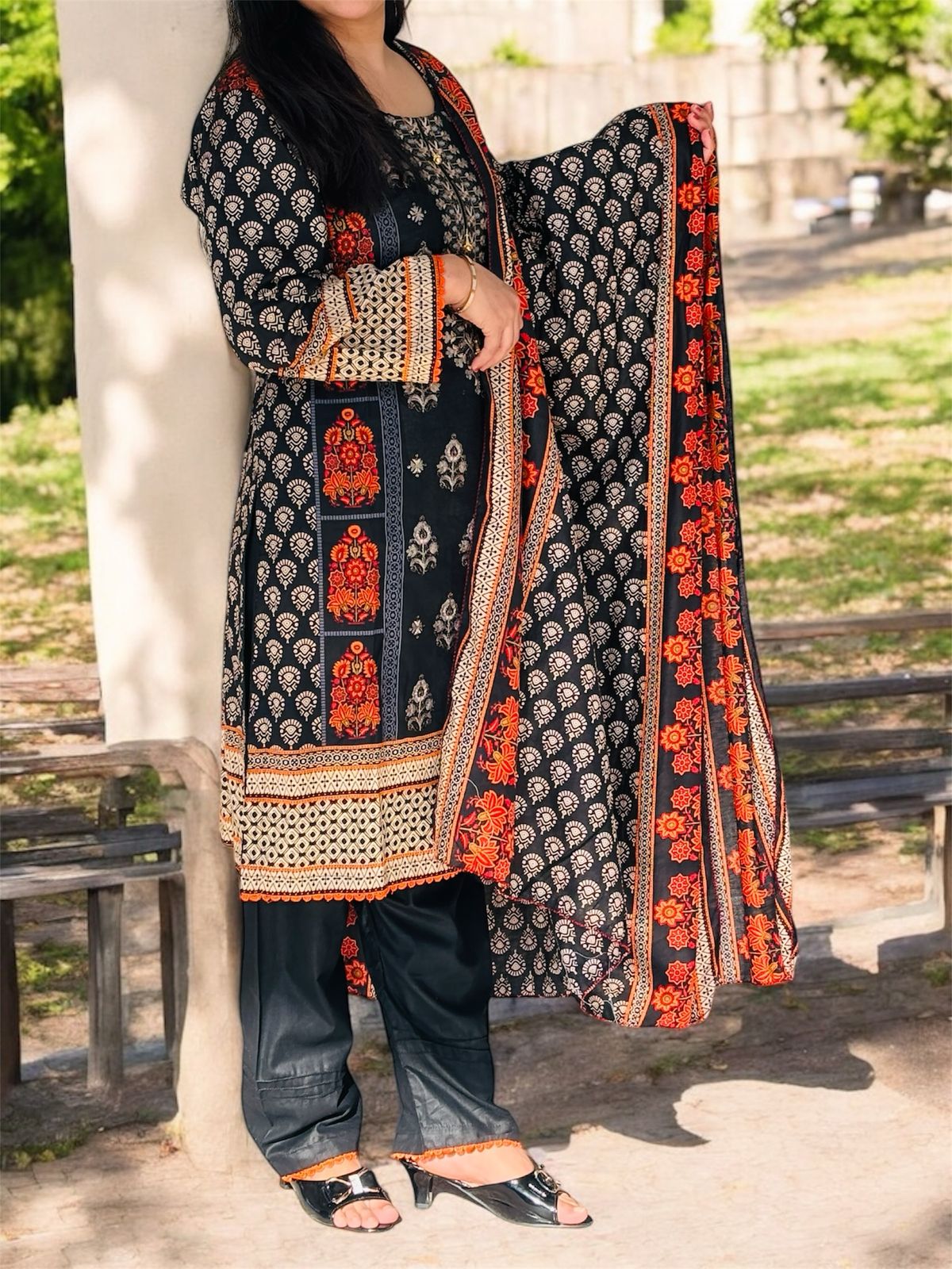 Women Fashion Viscose Kurta Pant Dupatta Set AK-581 Women Fashion Viscose Kurta Pant Dupatta Set AK-581