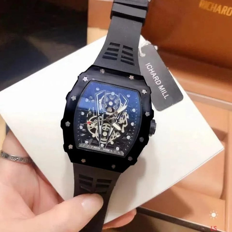 Luxury Fashion Quartz Watch Men's cask type business men's quartz watch RM35-01