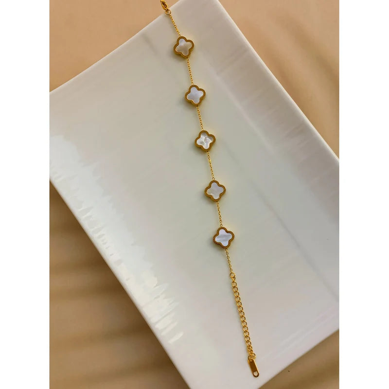 Clover Chain Bracelet CB0144 Clover Chain Bracelet CB0144